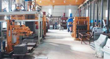 機(ji)台調試車(che)間