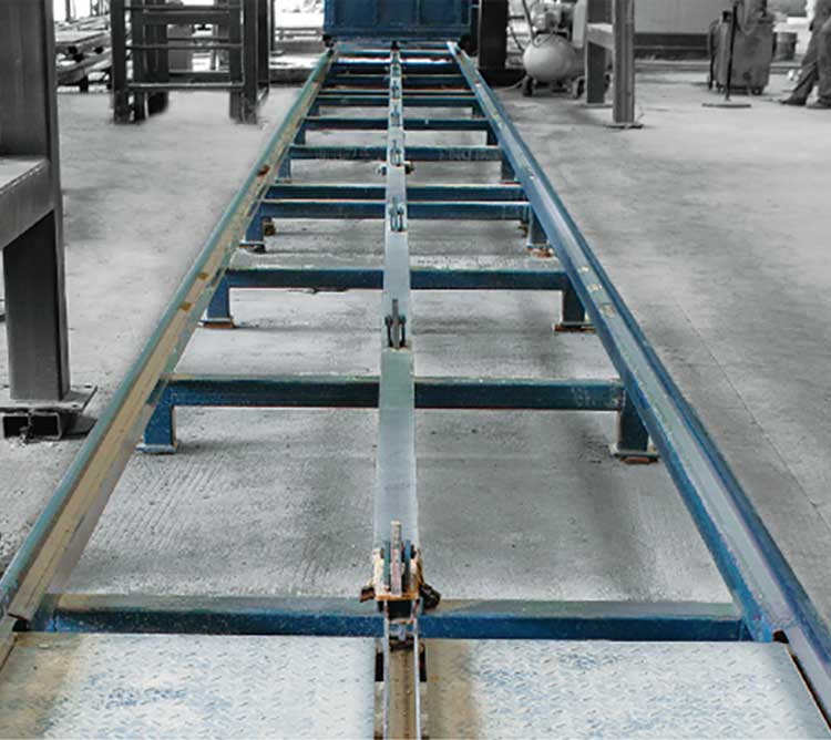 加(jia)氣線行(hang)走軌道(dào)