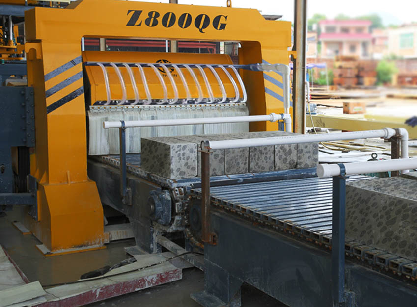 免蒸加(jia)氣塊設(she)備一機(ji)雙用的(de)市場前(qian)景